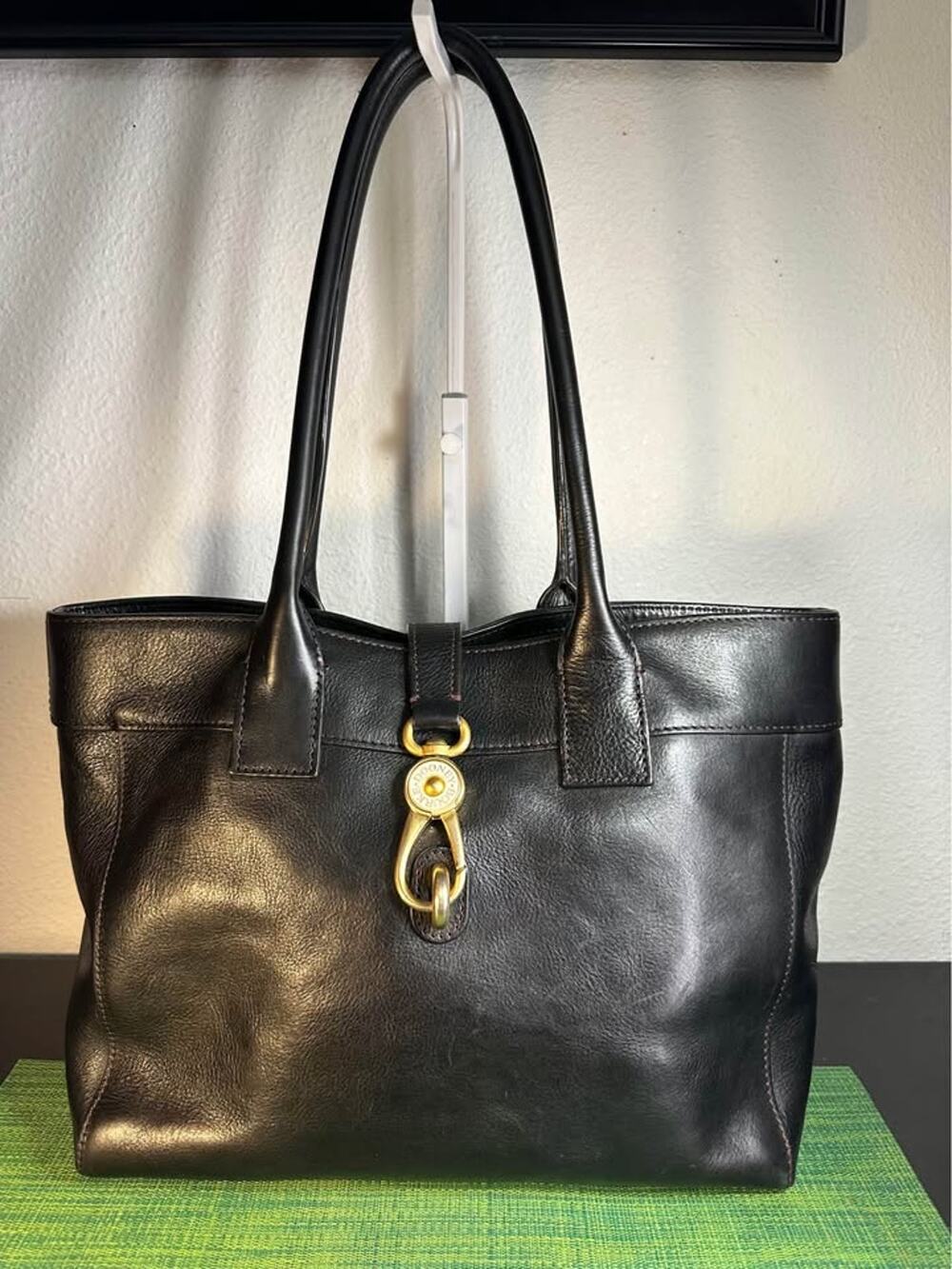 Dooney & Bourke Florentine Large Amelie Shoulder Tote – Black